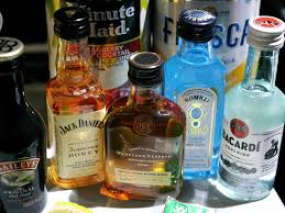 Alcohol 'risky' on long-haul flights 
