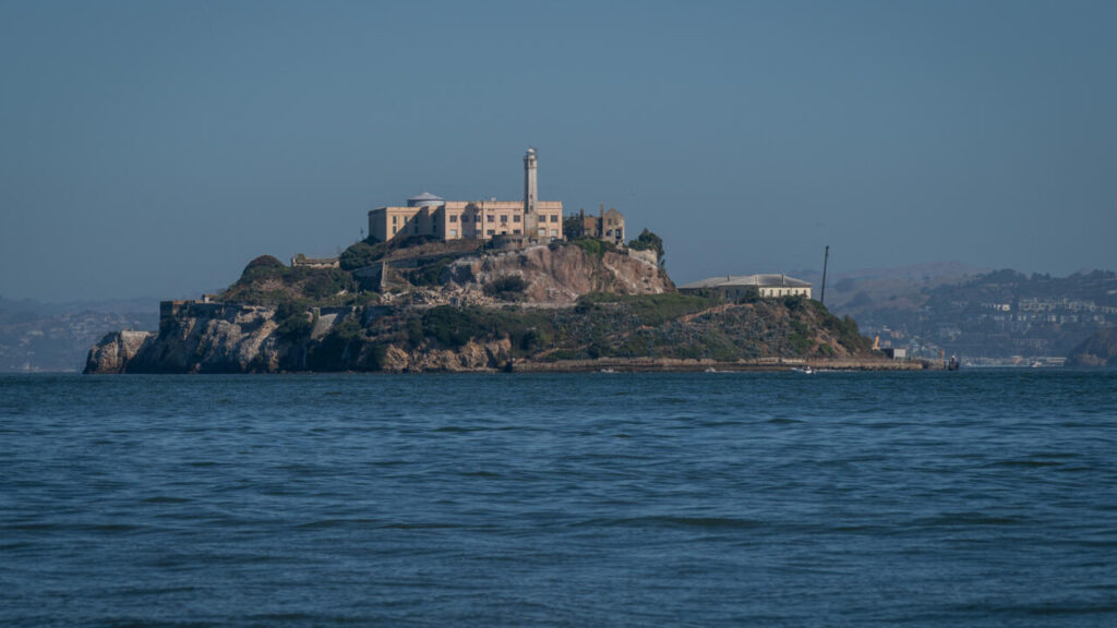 Trump orders Alcatraz to re-open.